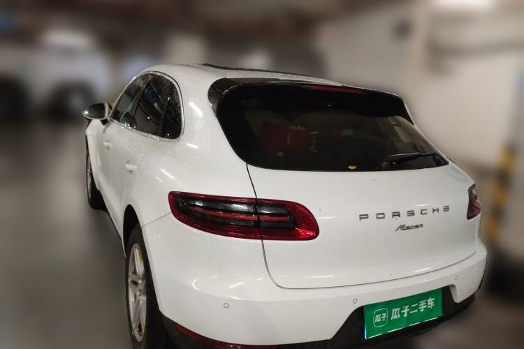 Used Porsche Macan 2017 Macan 2.0T Rear Left 45 Deg