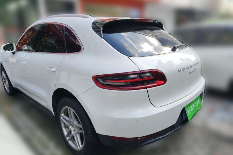 Used Porsche Macan 2017 Macan 2.0T Rear Left 45 Deg