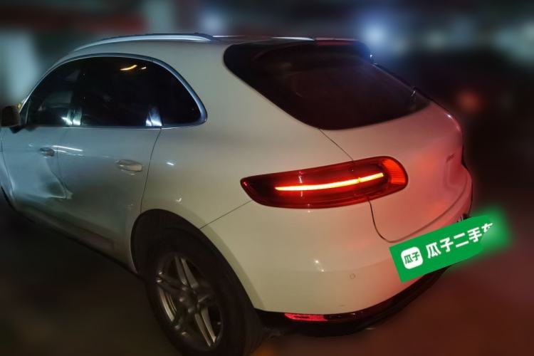 Used Porsche Macan 2017 Macan 2.0T Rear Left 45 Deg
