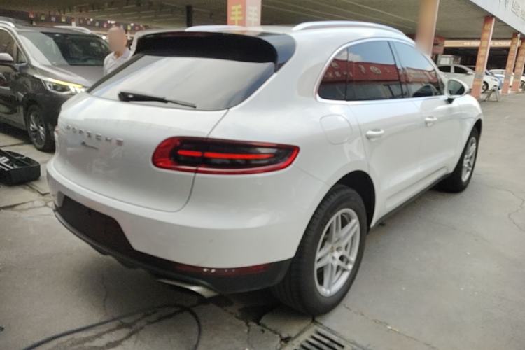 Used Porsche Macan 2017 Macan 2.0T Rear Right 45 Deg