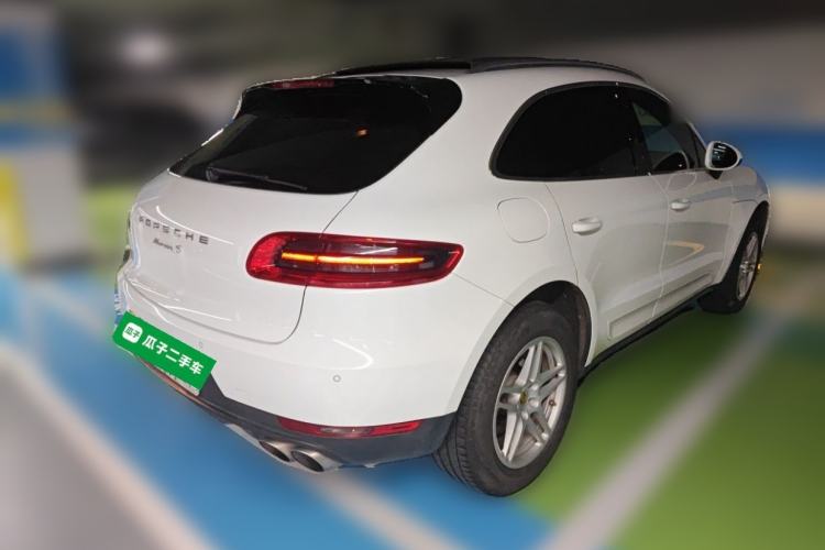 Used Porsche Macan 2017 Macan S 3.0T Rear Right 45 Deg