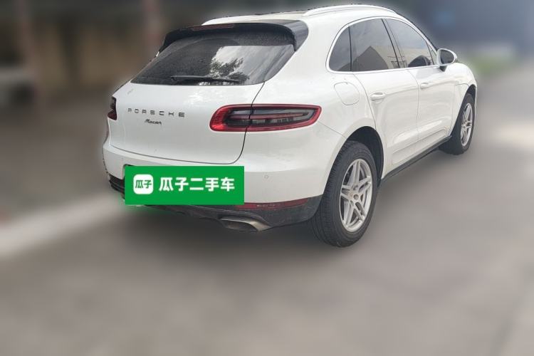Used Porsche Macan 2017 Macan 2.0T Rear Right 45 Deg