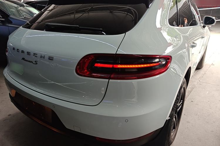 Used Porsche Macan 2017 Macan S 3.0T Rear Right 45 Deg