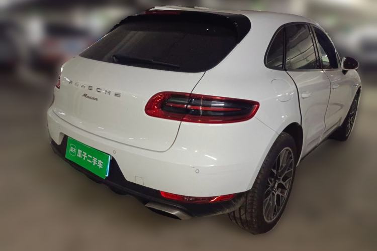 Used Porsche Macan 2017 Macan 2.0T Rear Right 45 Deg