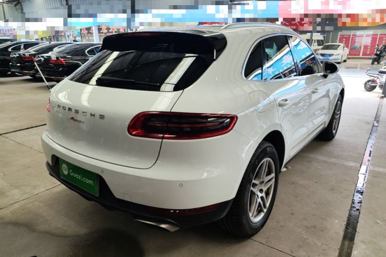 Used Porsche Macan 2017 Macan 2.0T Rear Right 45 Deg
