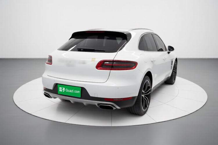 Used Porsche Macan 2017 Macan 2.0T Rear Right 45 Deg