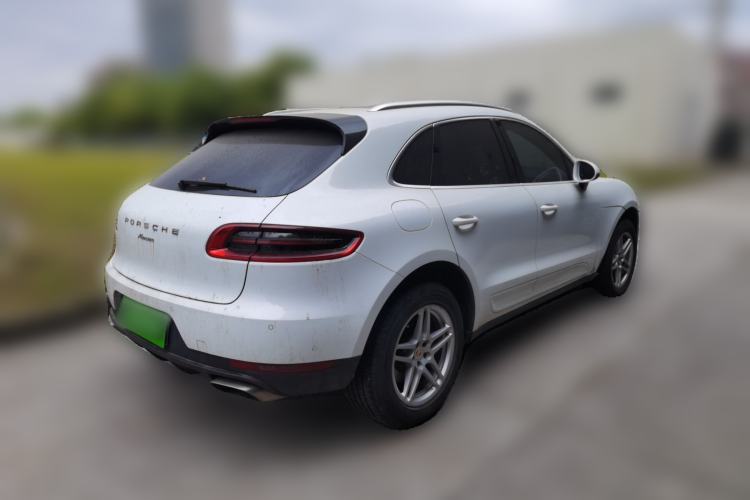 Used Porsche Macan 2017 Macan 2.0T Rear Right 45 Deg