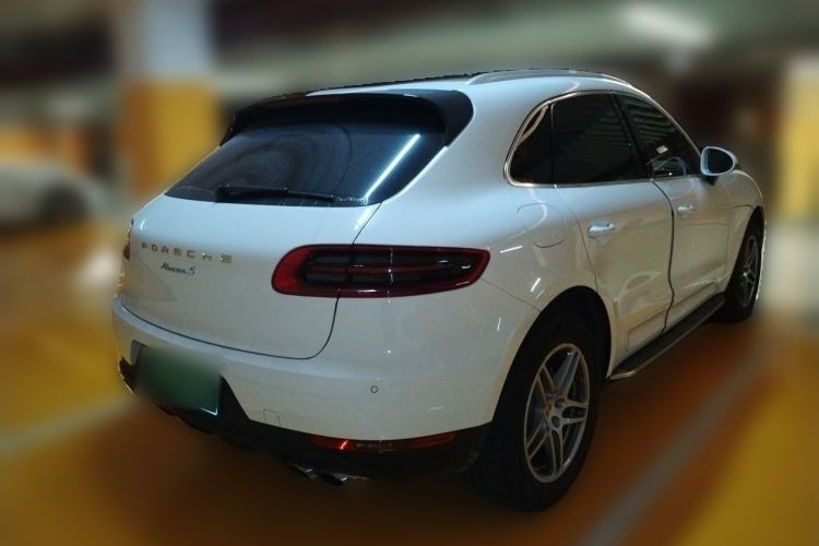 Used Porsche Macan 2017 Macan 2.0T Rear Right 45 Deg