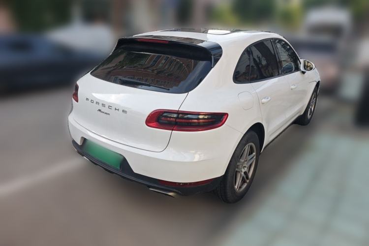Used Porsche Macan 2017 Macan 2.0T Rear Right 45 Deg