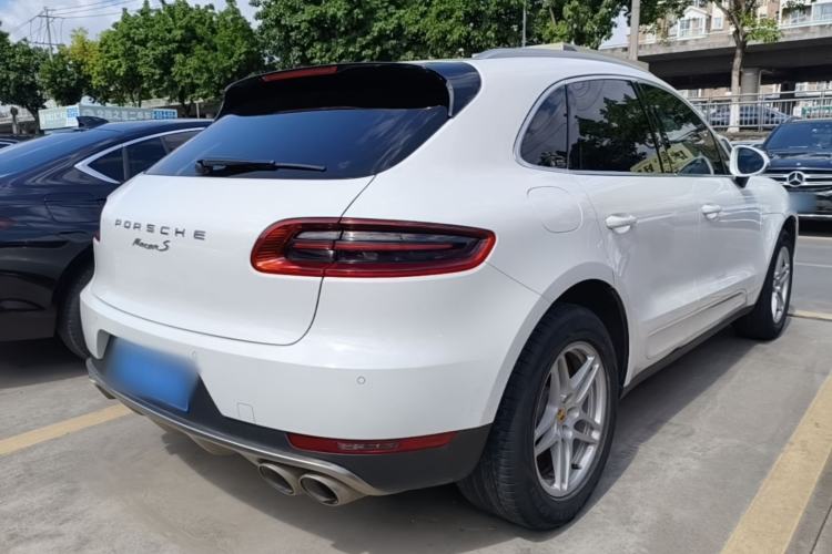 Used Porsche Macan 2017 Macan S 3.0T Rear Right 45 Deg