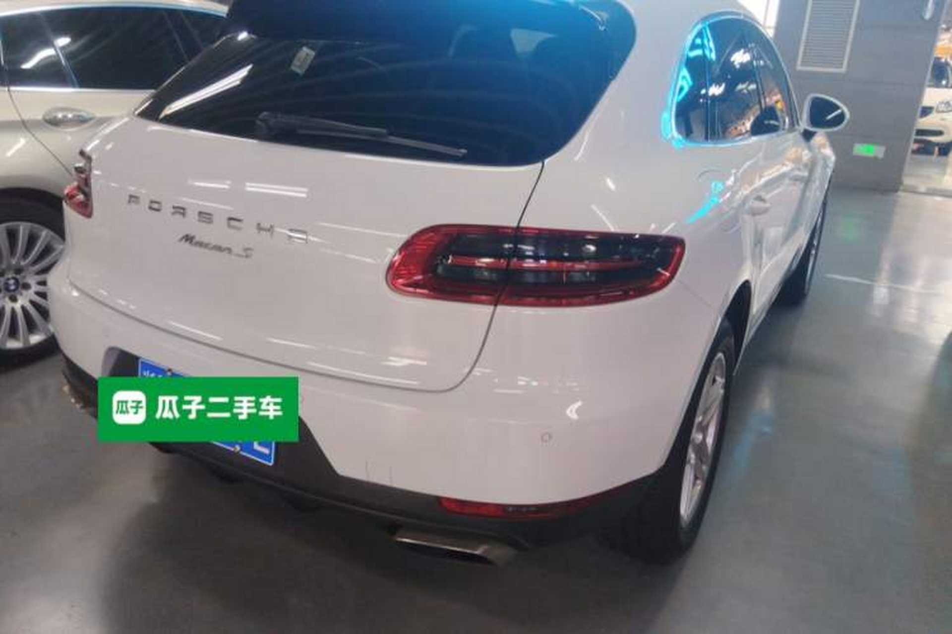 Used Porsche Macan 2017 Macan 2.0T Rear Right 45 Deg