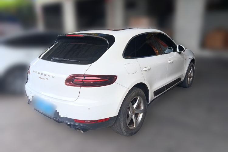 Used Porsche Macan 2017 Macan 2.0T Rear Right 45 Deg