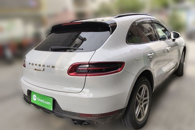 Used Porsche Macan 2017 Macan 2.0T Rear Right 45 Deg