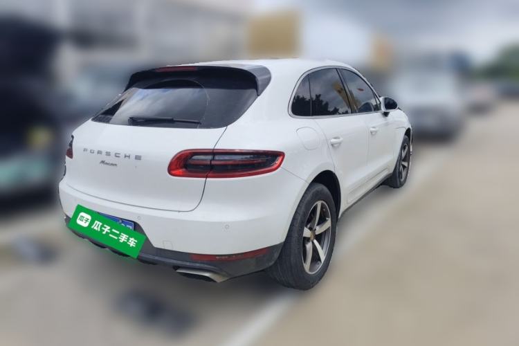Used Porsche Macan 2017 Macan 2.0T Rear Right 45 Deg