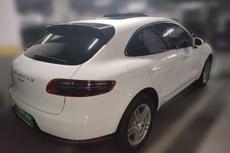 Used Porsche Macan 2017 Macan 2.0T Rear Right 45 Deg