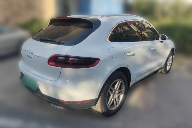 Used Porsche Macan 2017 Macan 2.0T Rear Right 45 Deg