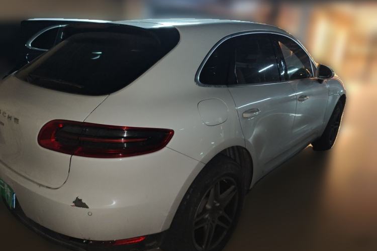 Used Porsche Macan 2017 Macan 2.0T Rear Right 45 Deg