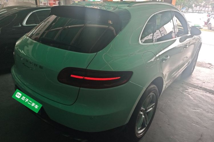 Used Porsche Macan 2017 Macan S 3.0T Rear Right 45 Deg