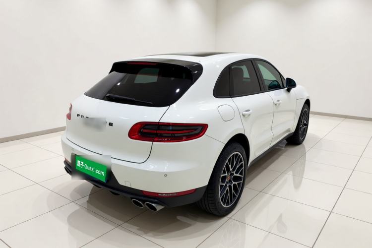 Used Porsche Macan 2017 Macan 2.0T Rear Right 45 Deg