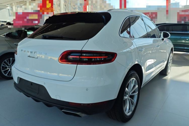 Used Porsche Macan 2017 Macan 2.0T Rear Right 45 Deg