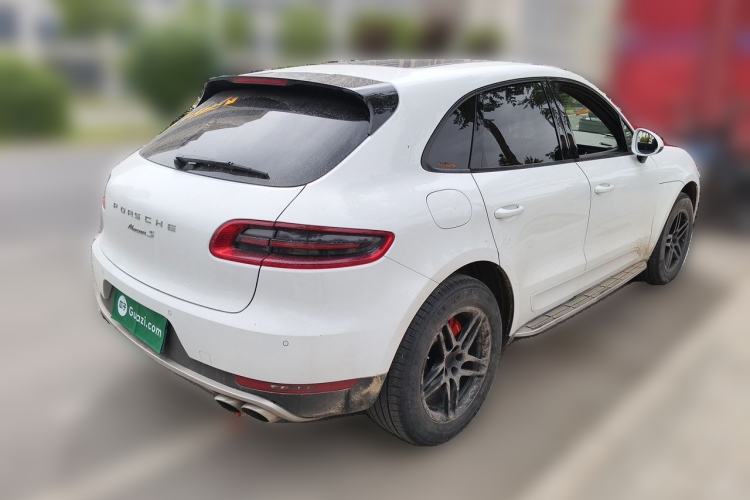 Used Porsche Macan 2017 Macan 2.0T Rear Right 45 Deg