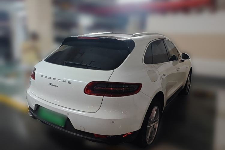 Used Porsche Macan 2017 Macan 2.0T Rear Right 45 Deg
