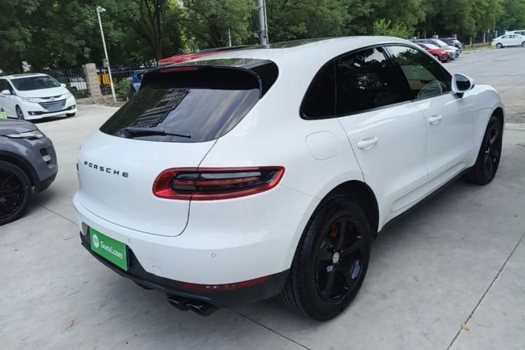Used Porsche Macan 2017 Macan 2.0T Rear Right 45 Deg