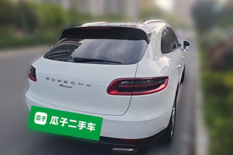 Used Porsche Macan 2017 Macan 2.0T Rear Right 45 Deg
