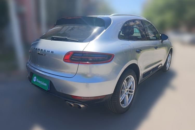 Used Porsche Macan 2017 Macan S 3.0T Rear Right 45 Deg