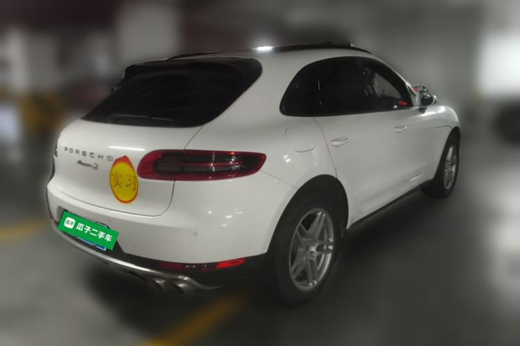Used Porsche Macan 2017 Macan 2.0T Rear Right 45 Deg