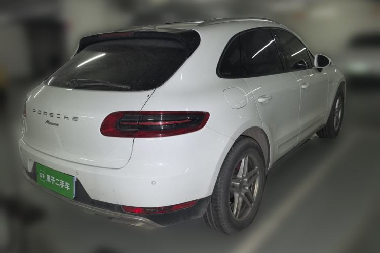 Used Porsche Macan 2017 Macan 2.0T Rear Right 45 Deg