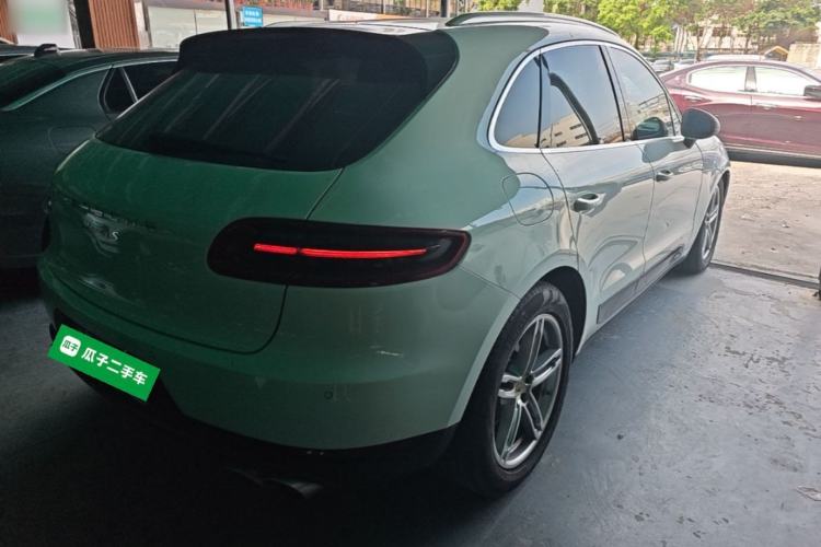 Used Porsche Macan 2017 Macan S 3.0T Rear Right 45 Deg