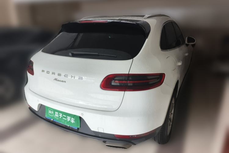 Used Porsche Macan 2017 Macan 2.0T Rear Right 45 Deg