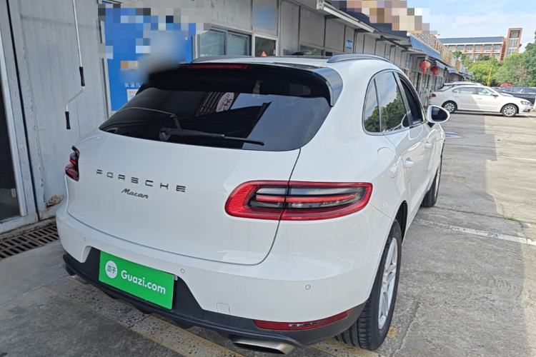 Used Porsche Macan 2017 Macan 2.0T Rear Right 45 Deg
