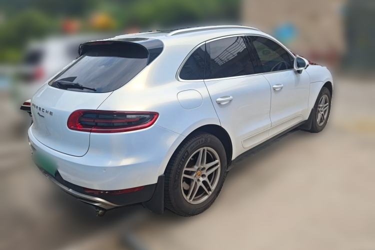 Used Porsche Macan 2017 Macan 2.0T Rear Right 45 Deg
