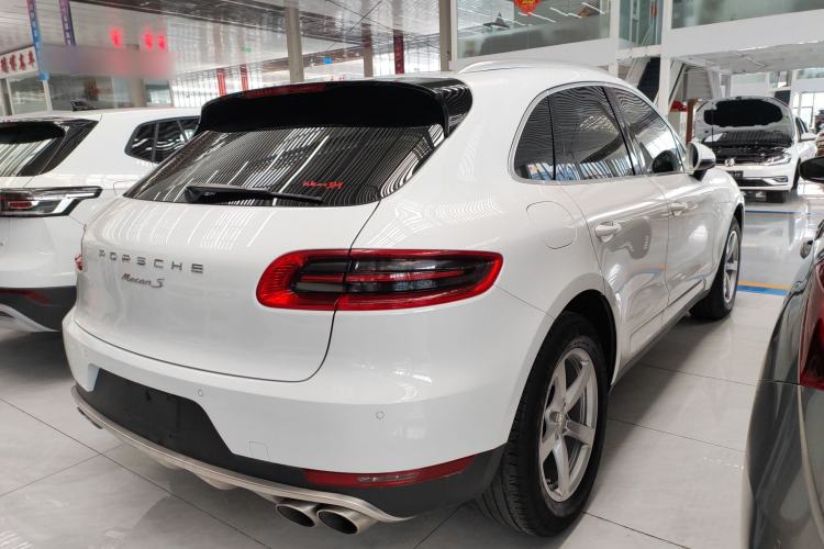 Used Porsche Macan 2017 Macan S 3.0T Rear Right 45 Deg