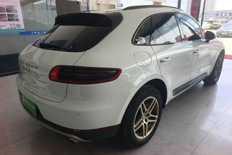 Used Porsche Macan 2017 Macan S 3.0T Rear Right 45 Deg