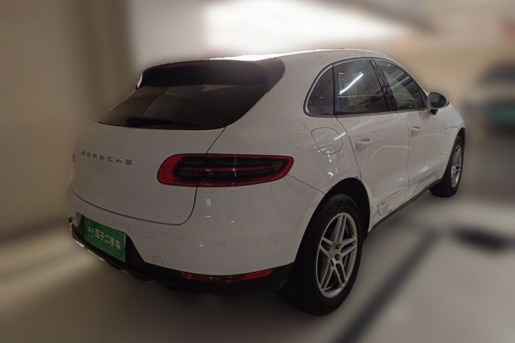 Used Porsche Macan 2017 Macan 2.0T Rear Right 45 Deg