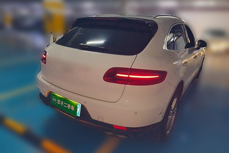 Used Porsche Macan 2017 Macan 2.0T Rear Right 45 Deg