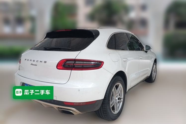 Used Porsche Macan 2017 Macan 2.0T Rear Right 45 Deg
