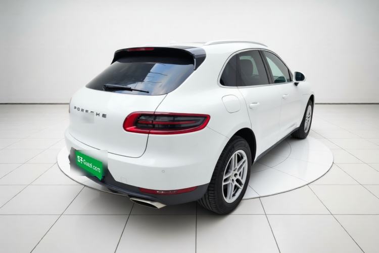 Used Porsche Macan 2017 Macan 2.0T Rear Right 45 Deg