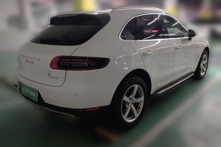 Used Porsche Macan 2017 Macan 2.0T Rear Right 45 Deg