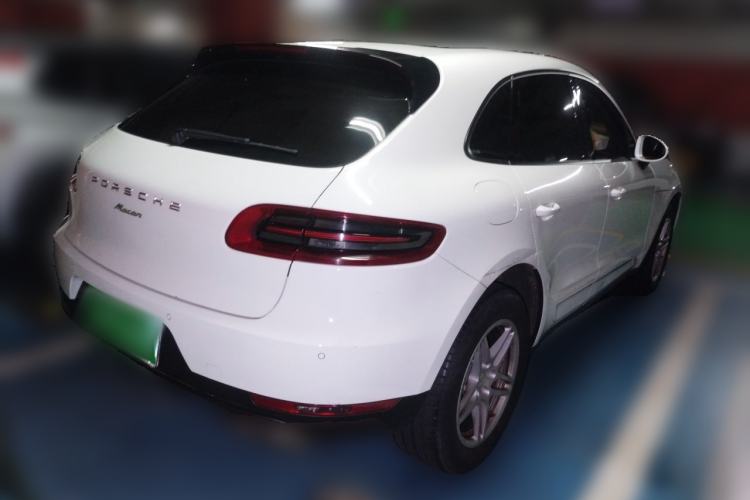 Used Porsche Macan 2017 Macan 2.0T Rear Right 45 Deg