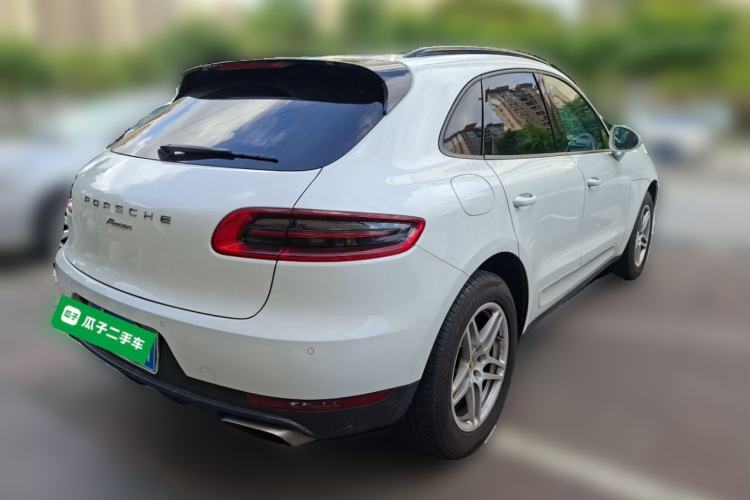 Used Porsche Macan 2017 Macan 2.0T Rear Right 45 Deg