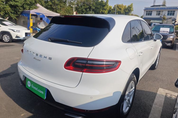 Used Porsche Macan 2017 Macan 2.0T Rear Right 45 Deg