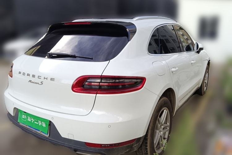Used Porsche Macan 2017 Macan 2.0T Rear Right 45 Deg