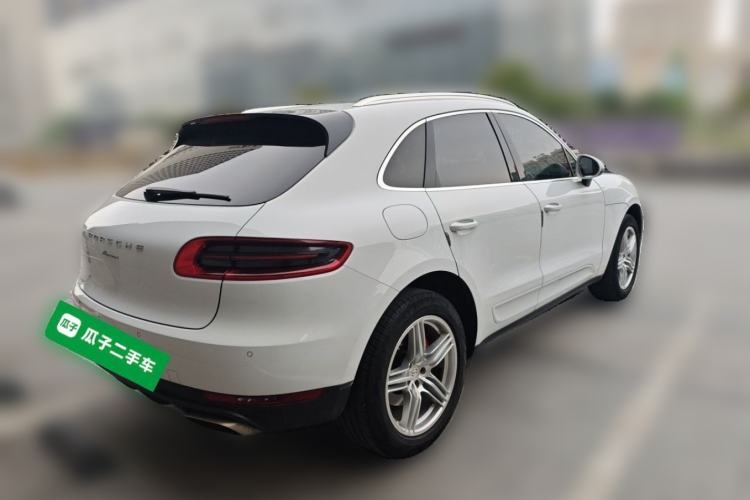 Used Porsche Macan 2017 Macan 2.0T Rear Right 45 Deg