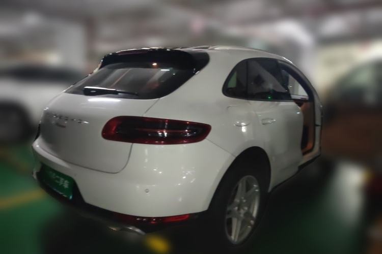 Used Porsche Macan 2017 Macan 2.0T Rear Right 45 Deg