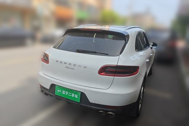 Used Porsche Macan 2017 Macan 2.0T Rear Right 45 Deg