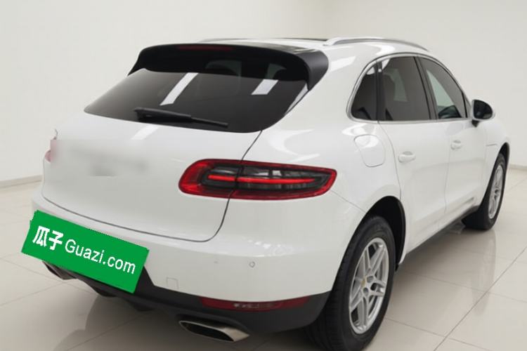 Used Porsche Macan 2017 Macan 2.0T Rear Right 45 Deg